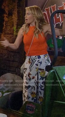 DJ’s floral pants and orange top on Fuller House