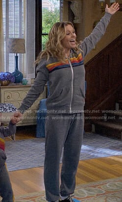DJ’s grey striped track suit on Fuller House
