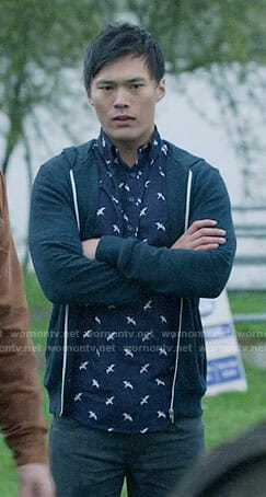 Ezekial’s blue bird print shirt on The Librarians