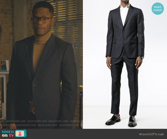 Gucci Dotted Suit worn by Jeff Colby (Sam Adegoke) on Dynasty