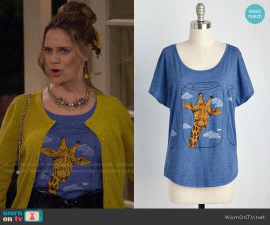 Modcloth Con-neck-ting Flight Top worn by Kimmy Gibbler (Andrea Barber) on Fuller House
