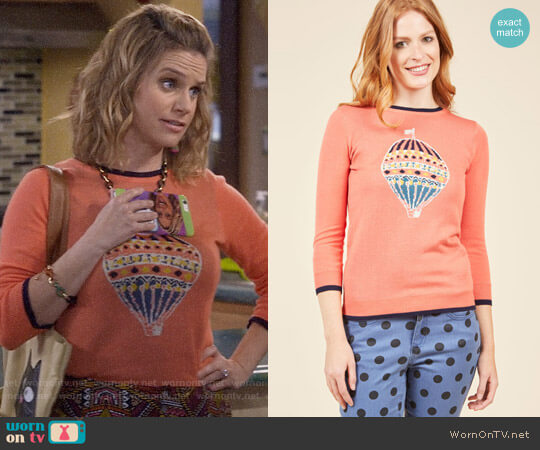 Modcloth The Air Up There Sweater worn by Kimmy Gibbler (Andrea Barber) on Fuller House