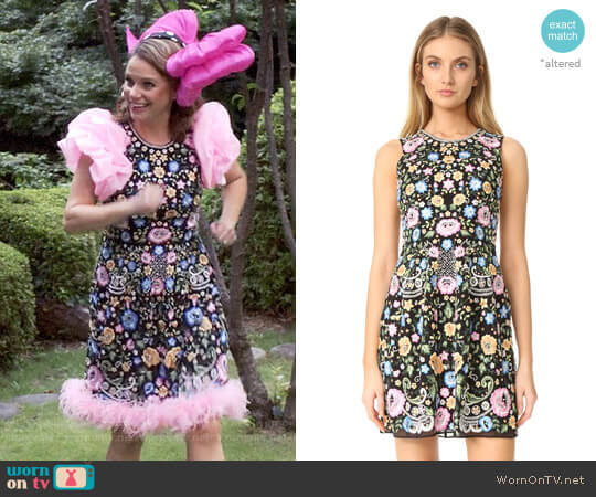 Needle & Thread Sleeveless Lace Foliage Prom Dress worn by Kimmy Gibbler (Andrea Barber) on Fuller House