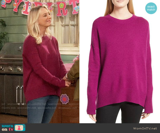 Theory Karenia R Cashmere Sweater worn by Penny Hofstadter (Kaley Cuoco) on The Big Bang Theory
