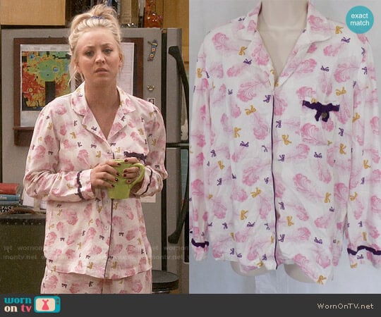 Victorias Secret Feather Print Pajama Set worn by Penny Hofstadter (Kaley Cuoco) on The Big Bang Theory