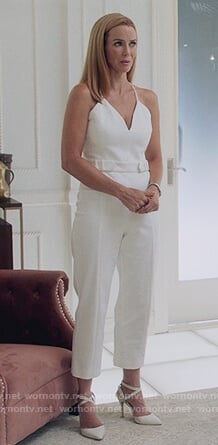 Leslie’s white belted jumpsuit on Marvel’s Runaways