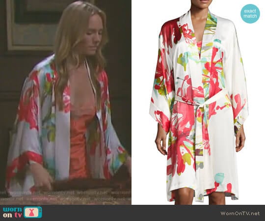 Josie Natori Tropics Floral-Print Robe worn by Abigail Deveraux (Kate Mansi) on Days of our Lives