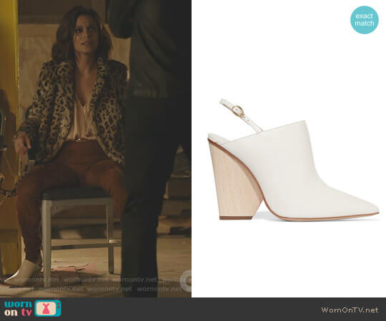 Paul Andrew Imari Pumps worn by Cristal Flores (Nathalie Kelley) on Dynasty