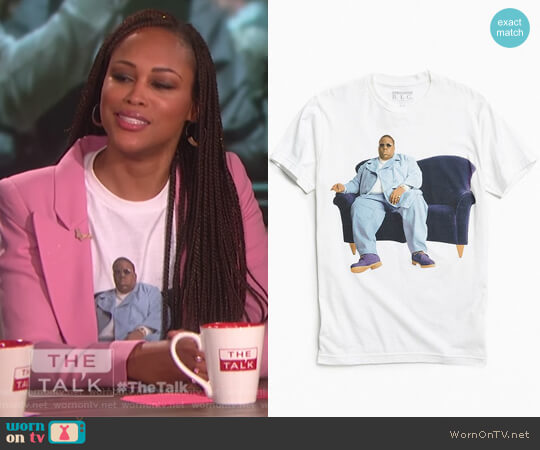 Urban Outfitters Biggie Couch Photo Tee worn by Eve on The Talk