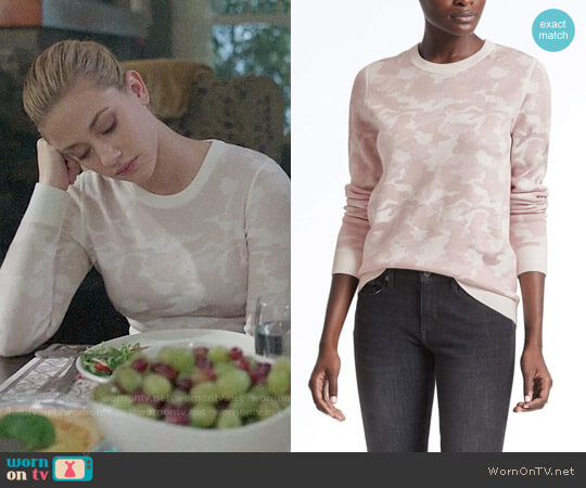 Banana Republic Camo-Print Jacquard Crew worn by Betty Cooper (Lili Reinhart) on Riverdale