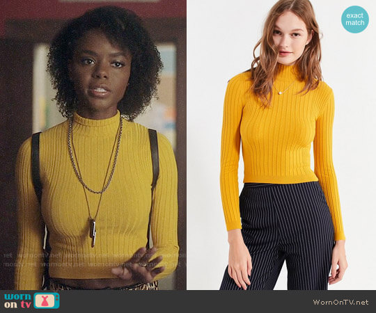 Cooperative Cindy Ribbed Mock-Neck Sweater in Yellow worn by Josie McCoy (Ashleigh Murray) on Riverdale
