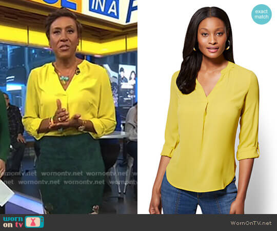 New York & Company Soho Soft Shirt worn by Robin Roberts on Good Morning America