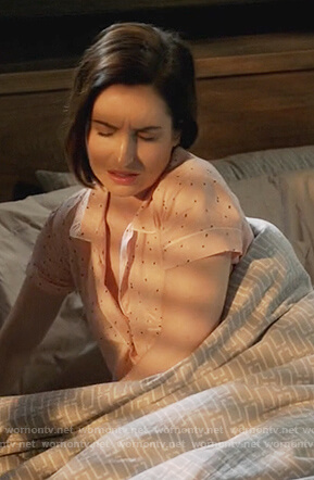 Jen’s beige print pajamas on Life in Pieces
