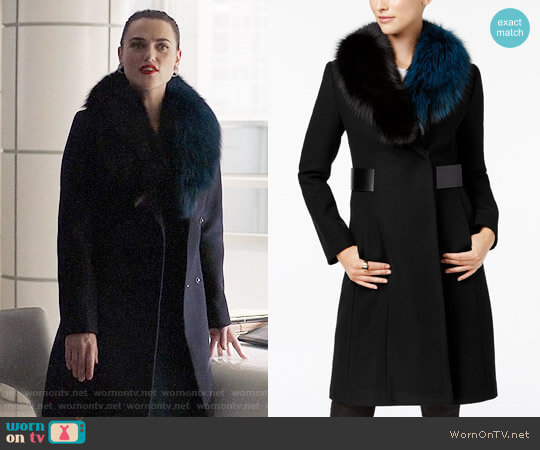 1 Madison Expedition Fox-Fur-Collar Walker Coat worn by Lena Luthor (Katie McGrath) on Supergirl