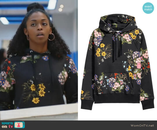 Erdem x H&M Floral-patterned Hooded Top worn by Anissa Pierce (Nafessa Williams) on Black Lightning