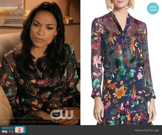 Alice + Olivia Amos Blouse worn by Jane Ramos (Rosario Dawson) on Jane the Virgin