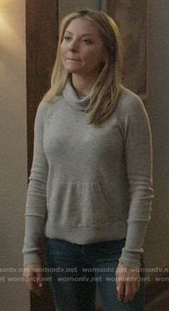 Jessie’s grey turtleneck sweater on Nashville