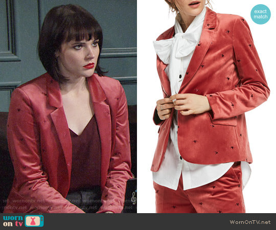 Scotch & Soda Embroidered Velvet Blazer worn by Tessa Porter (Cait Fairbanks) on The Young and the Restless