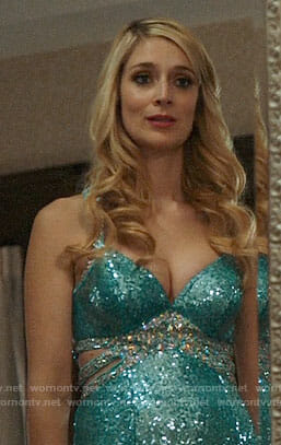 Serena’s stripper mermaid dress on UnReal