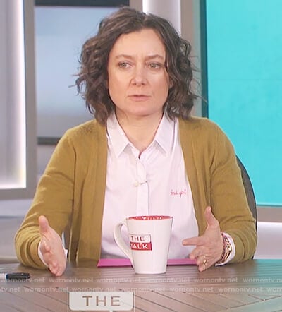 Sara’s white bad girl shirt on The Talk
