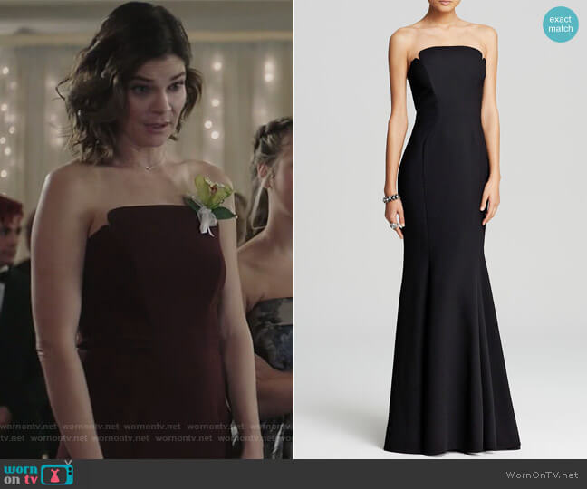 Jill Jill Stuart Deco Neckline Strapless Gown worn by Heather Hughes (Betsy Brandt) on Life in Pieces