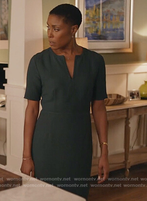 Lynn’s green split neck dress on Black Lightning