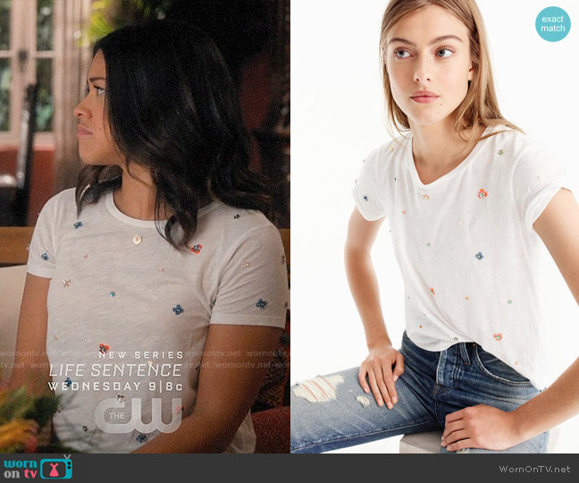 J.Crew Embellished floral T-shirt worn by Jane Villanueva (Gina Rodriguez) on Jane the Virgin