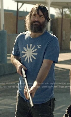 Tandy’s snowflake tee on Last Man on Earth
