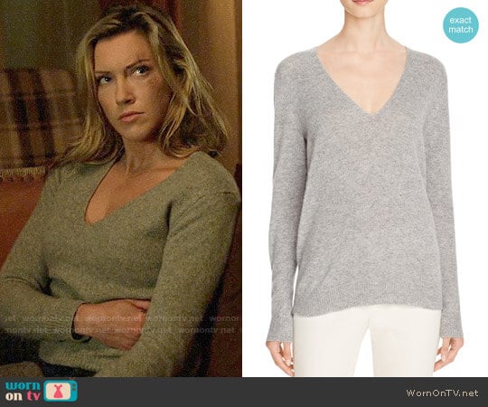 Theory Adrianna Sweater in Husky worn by Laurel Lance (Katie Cassidy) on Arrow