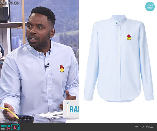 AMI Alexandre Mattiussi Shirt With Smiley Patch worn by Justin Sylvester on E! News