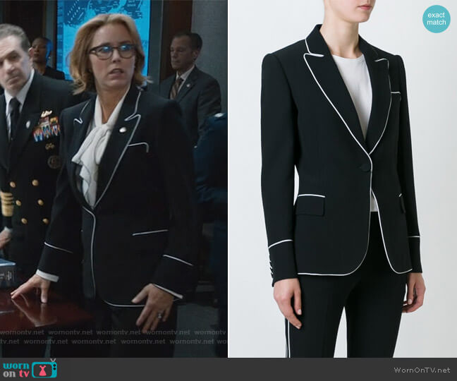 Alexander McQueen Contrast Trim Blazer worn by Elizabeth McCord (Téa Leoni) on Madam Secretary