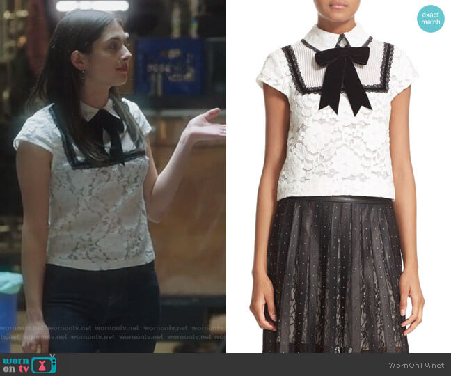 Alice + Olivia Vanetta Top worn by Alexis Gleen (Niki Koss) on Famous in Love