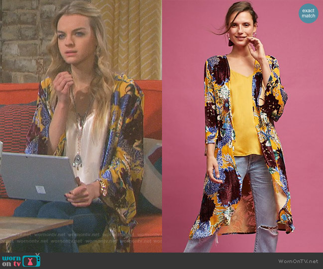 Anthropologie Aurelia Velvet Floral Kimono worn by Claire Brady (Olivia Keegan) on Days of our Lives