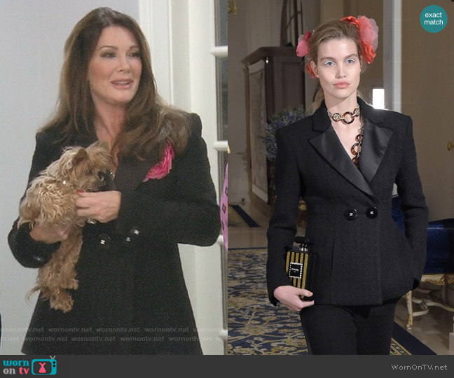 Chanel -Metiers DArt Paris Cosmopolite 2016/17 collection Wool Tweed Jacket worn by Lisa Vanderpump on The Real Housewives of Beverly Hills