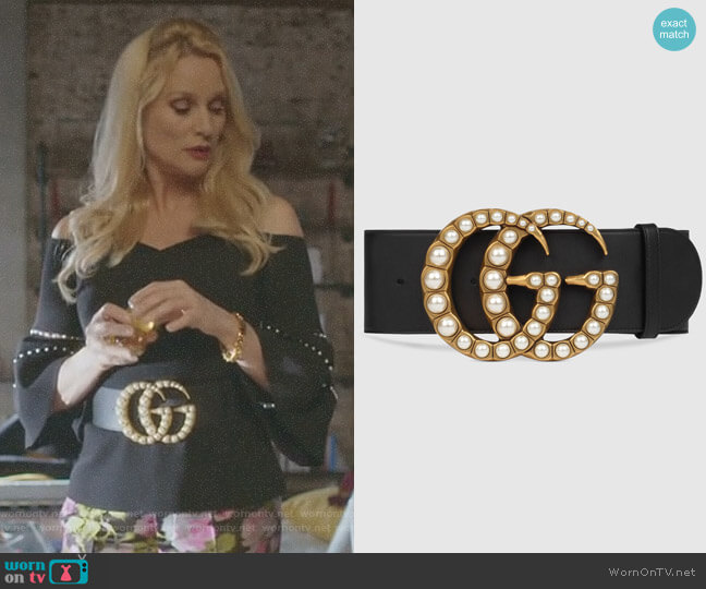 Gucci Wide leather Belt with Pearl Double G worn by Alexis Carrington (Elaine Hendrix) on Dynasty