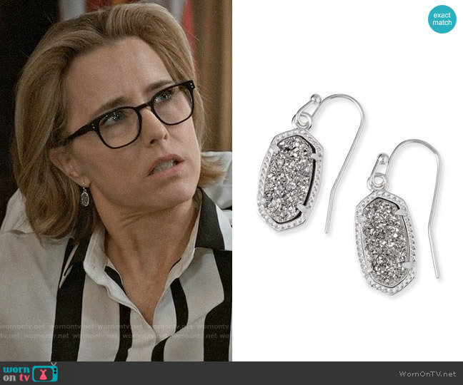 Kendra Scott Lee Small Drop Earrings worn by Elizabeth McCord (Téa Leoni) on Madam Secretary