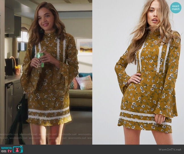 Missguided Floral Flare Sleeve Dress worn by Cassandra (Georgie Flores) on Famous in Love