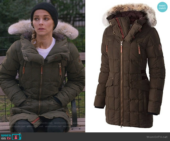 Sorel Conquest Carly Parka worn by Lizzie Needham (Bojana Novakovic) on Instinct