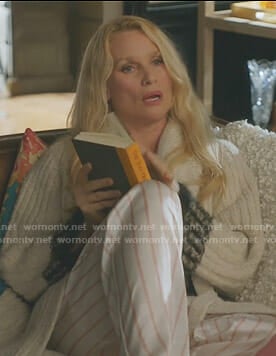 Alexis’s white ribbed cardigan on Dynasty