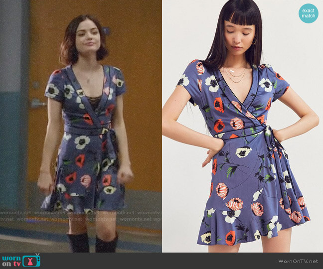 Kimchi Blue Rita Wrap Dress worn by Stella Abbott (Lucy Hale) on Life Sentence