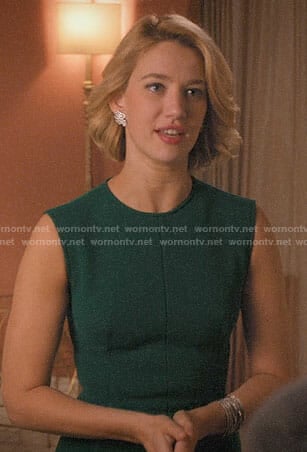 Petra’s green dress on Jane the Virgin