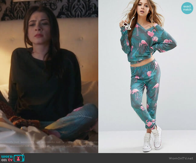 Wildfox Mami Palms Flamingo Knox Sweatpants worn by Alexis Gleen (Niki Koss) on Famous in Love