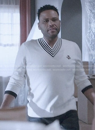 Andre’s white sweater with bee on Black-ish