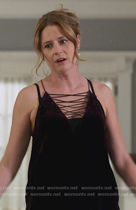 Lena’s burgundy velvet cami on Splitting up Together
