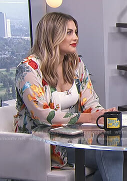 Carissa’s white floral kimono jacket on E! News Daily Pop