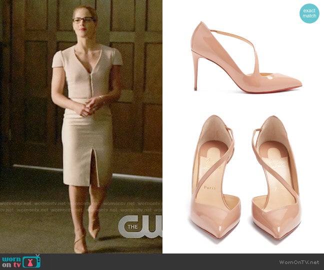 Christian Louboutin Jumping 85 patent-leather pumps worn by Felicity Smoak (Emily Bett Rickards) on Arrow