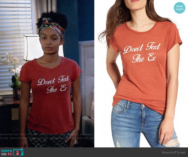 Project Social Dont Text the Ex Graphic Tee worn by Zoey Johnson (Yara Shahidi) on Black-ish