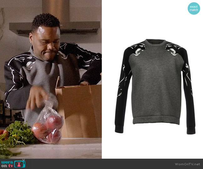 Valentino Panther Sweatshirt worn by Andre Johnson (Anthony Anderson) on Black-ish