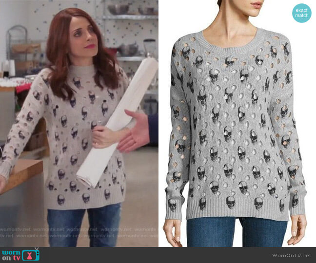 360 Cashmere Avril Skull Cashmere Jumper worn by Jo (Alanna Ubach) on Girlfriends Guide to Divorce