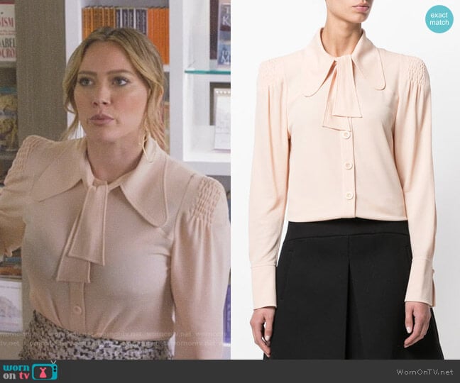 Chloe Flou blouse worn by Kelsey Peters (Hilary Duff) on Younger